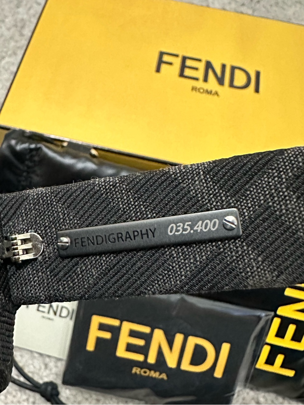 New FENDI FF Monogram Limited Edition Sunglasses FE40074U - Picture 9 of 10